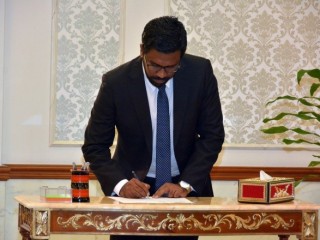 ކްރިމިނަލް ކޯޓުގެ ހިންގުން ގާޒީ އާދަމް އާރިފްއާ ހަވާލުކޮށްފި