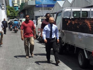 އަހުމަދު ފާރިސް މައުމޫން