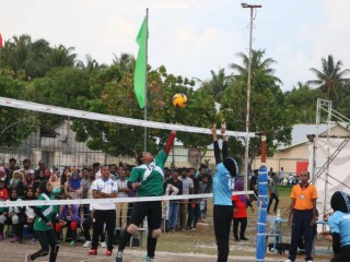 ފްރެންޑްސް ކްލަބް ފުނާޑުން ސެމީގެ ފުރުސަތު ބޮޑުކޮށްފި