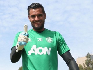 ޔުނައިޓެޑުގައި 2021 ވަނަ އަހަރުގެ ނިޔަލަށް މަޑުކުރަން ރޮމޭރޯ ނިންމައިފި