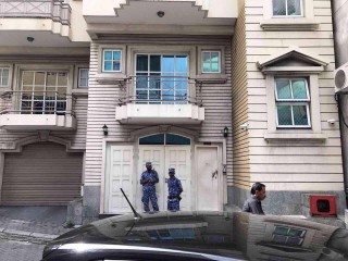 ފާރިސްގެ އެޕާޓްމެންޓް ބަލައި ފާސްކުރަން ފަށައިފި 