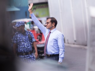 ޖެނެރަލް ދީދީީގެ ޝަރީއަތް: ވަކީލަކު ހަމަޖެއްސުމަށް 10 ދުވަސް!