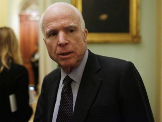 ޖޯން މެކެއިންއަށް ސިކުނޑީގެ ކެންސަރާ ކުރިމަތިލައްވަން ޖެހިވަޑައިގެންފި