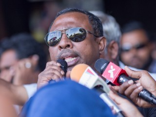 ރައްޔިތުންގެ މަޖިލީހުގެ މެދުހެންވޭރު ދާއިރާގެ މެންބަރު އަލީ އާޒިމް