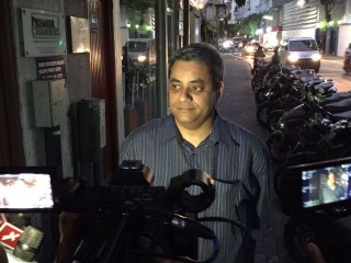 ފާރިސް ދޫނިދޫ ޖަލަށް ބަދަލުކުރީ ގާނޫނާ ހިލާފަށް: މައުމޫން ހަމީދު