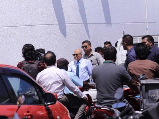 ރައީސް މައުނޫމު ކްރިމިނިލް ކޯޓަށް ވަޑައިގަންނަވަނީ