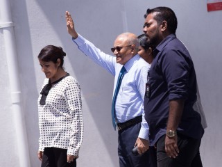 ރައީސް މައުމޫންގެ ސުވާލެއް: ފުލުހުންނާއި ސިފައިންނާއި ކޯޓްތައް އެ ބޭނުން ކުރަނީ ސިޔާސީ މައިދާނުގައި ބަލީވީމަތޯ؟