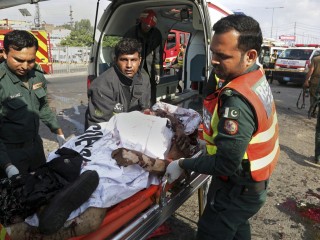 ޕާކިސްތާނުގެ ފުލުހުންނަށް އަމާޒުކޮށް ދިން ހަމަލާއެއްގައި މަދުވެެގެން 26 މަރު