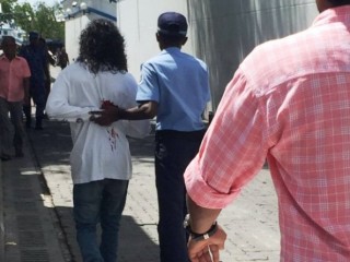 އެކަކު އަނެކަކު ކޮށާ ނަގަނީ، ބަދުނާމުގެ އިނގިލި ދިއްކުރަން ނުތިބެ ޒިންމާ އަދާކުރޭ!