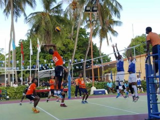 ޝެރަތަން އާއި ވަން އެންޑް އޮންލީ ރީތިރަށް ރިސޯޓް ބައްދަލުކުރި މެޗުގެ ތެރެއިން