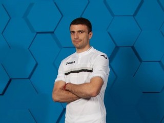 މާޒިޔާ އަށް ސާބިއާގެ ޑިފެންޑަރެއް ގެނެސްފި