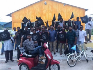 މިނިވަންކަމަށް ގޮވާލައި ތިނަދޫގައި ސައިކަލް ބުރެއް ޖަހައިފި