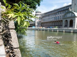 ޓްރެފިކްގަ ނުޖެހެންވެގެން އޮފީހަށް ދަނީ ފަތާފައި