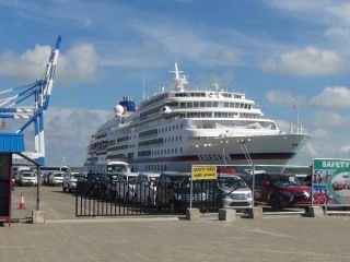 ހަމްބަންޓޮޓާގެ ބަނދަރު 99 އަހަރަށް ޗައިނާ އަށް ކުއްޔަށް ދިނުމުގެ އެއްބަސްވުމުގައި ސޮއިކޮށްފި