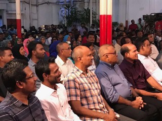 ކުނޫޒުގައި މީގެ ކުރިން ބޭއްވި ކެމްޕެއިން ޖަލްސާއެއްގެ ތެރެއިން