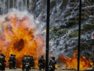 ވެނެޒުއޭލާގެ އާ ގާނޫނު ހަދާ މަޖިލިސް އިފްތިތާހް ކުރުން ހުއްޓުވުމަށް ކޯޓަށް!