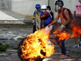 ވެނެޒުއޭލާގައި ބޭއްވުނު ގާނޫނު އަސާސީ އެކުލަވާލާ މަޖިލިސް އިންތިޚާބުން ގައުމަށް އުންމީދެއް އެބައޮތްތަ؟