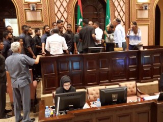 މަސީހުގެ ރިޔާސަތުގައި ދެންވެސް ޖަލްސާއެއް ބޭއްވިޔަކަ ނުދޭނަން: އިދިކޮޅު މެމްބަރުން