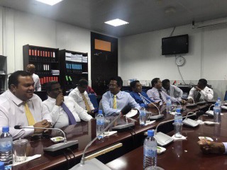 އިދިކޮޅު ސިޔާސީ ޕާޓީތަކުގެ ޕާލިމެންޓްރީ މެމްބަރުންގެ ބައްދަލުވުން