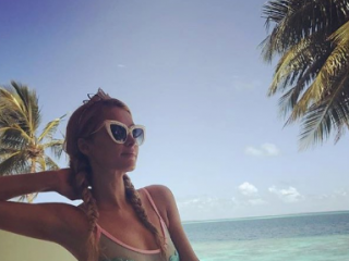 Paris Hilton is 'a mermaid' in Maldives