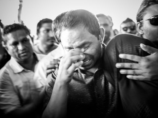 ނިޔާވުމުން މޫނު ދެކިލަން ވެސް ނުދިޔަ، އެއީ އިންސާނުންތަ؟ 