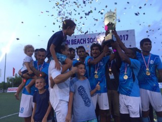 ޕާމް ބީޗުން މުބާރާތުގެ ޗެމްޕިއަންކަން ހޯދުން 