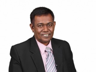 ކައުންސިލަރުން މަދަނީ ބަސްނޭހުމަކަށް ދިއުމަށް އިބުރާ ގޮވާލައްވައިފި