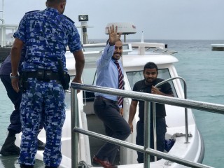 ކުޑަގޮޅީގައި އަމީތުގެ ހިތްދަތި ތަޖުރިބާ: ޖަލަށް މުއްދަތު ޖެހީ ދަރިފުޅުގެ އުފަންދުވަހު!