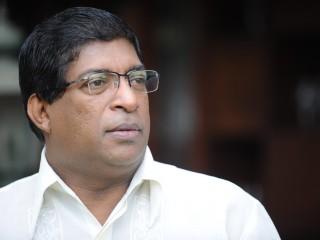 ކޮރަޕްޝަންގެ ތުހުމަތުތަކާ އެކު ލަންކާގެ ފޮރިން މިނިސްޓަރު އިސްތިއުފާ ދެއްވައިފި