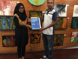 ލެކިއުޓުން މޯލްޑިވްސް އާޓިސްޓް ކޮމިއުނިޓީ އާއި ގުޅިގެން ބާޗީގެ ކުރެހުންތައް ދައްކާލައިފި