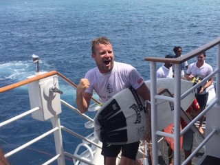 ފޯ ސީޒަން ސާފިން ޗެމްޕިއަންސް ޓްރޮފީ ހޯދުމަށްފަހު ތާޖް ބޮރޯ އުފާފާޅުކުރަނީ 