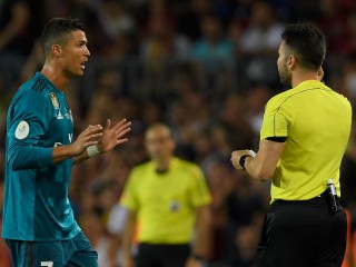 ރޮނާލްޑޯ އަށް 12 މެޗުގެ ސަސްޕެންޝަނެއް އައުން ގާތް!