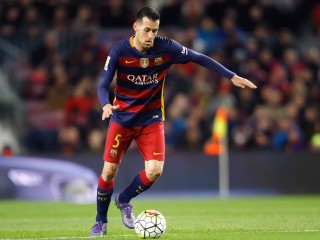 ޓްރާންސްފާ ވިންޑޯ ބަންދުވުމުގެ ކުރިން ބާސާ އަށް އިތުރު ކުޅުންތެރިން ގެންނަން ޖެހޭ: ބުސްކެޓްސް