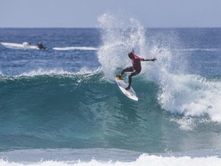 ފޯ ސީޒަން ސާފިން ޗެމްޕިއަންސް ޓްރޮފީގައި ކުޑަ އިއްސެ ވާދަކުރަނީ 