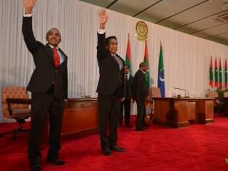 2013 ވަނަ އަހަރު މަޤާމުގެ ހުވާކުރުމަށް ބޭއްވި ރަސްމިއްޔާތުގައި ޑރ. ޖަމީލް، ރައީސް ޔާމީނާއެކުގައި