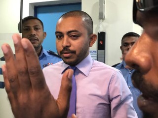 މެމްބަރު އަމީތު ލޮލުގެ ޑޮކްޓަރަކަށް ދެއްކުމަށް މާލެ ގެނެސްފި