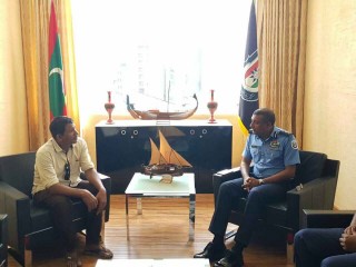  އަނަސް ގެ ބައްޕައާއި ސީޕީ އަރީފް ބައްދަލު ކުރައްވައިފި