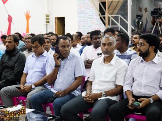 ޕީޕީއެމުން ބޭއްވި އެޕާޓީގެ ޖަލްސާއެއްގެ ތެރެއިން 