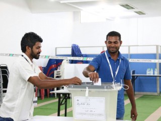 ގޮނޑި ގެއްލުނު ކަމަށް އީސީން ކަނޑައެޅި ދާއިރާތަކުގެ ބައި-އިލެކްޝަން ބާއްވާނެ ބަޖެޓެއް ނެތް!