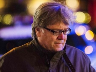 ރައީސް ޑޮނަލްޑް ޓްރަމްޕްގެ ޗީފް ސްޓްރެޓިޖިސްޓް ސްޓީވް ބެނަން މަގާމުން ވަކި ކުރައްވައިފި