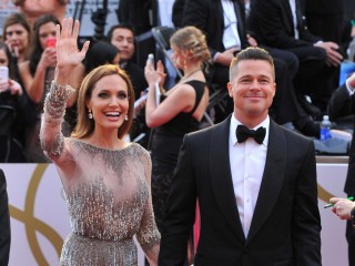 އެންޖެލީނާ ޖޯލީ އާއި ބްރެޑް ޕިޓްގެ މައްޗަށް ދައުވާކޮށްފި