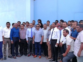 އެއްމަސް ފަހުން ސައުދުއާއި އަމީތަށް ރޭގަނޑު ގެއިން ބޭރަށް ނިކުމެވޭގޮތް ވެއްޖެ