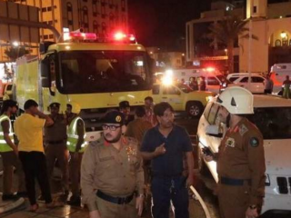 މައްކާގެ ހޮޓަލެއްގައި އަލިފާން ރޯވެ، 600 ހައްޖުވެރިން ހޮޓަލުން ނެރެފި