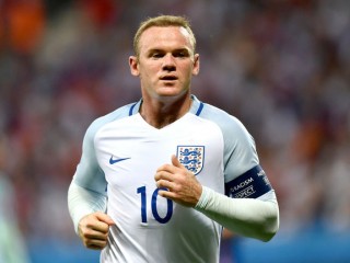 ވޭން ރޫނީ ގައުމީ ޓީމަށް ކުޅުން ހުއްޓާލައިފި