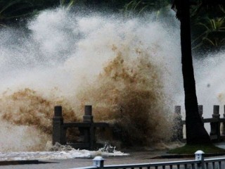 ތޫފާން ހަޓޯ: ދެކުނު ޗައިނާ އަށް އަރާ 12 މީހުން މަރުވެއްޖެ 