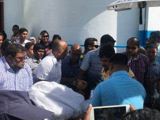 މަރުގެ ތުންފަތްމަތީގައި ހޮސްޕިޓަލުގައި އޮންނެވި ގާސިމަށް ޖަލު ކޮއްތު!