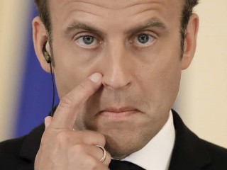 ފަރަންސޭސި ރައީސްގެ މޭކަޕް ބިލަށް ސައްބީސް ހާސް ޔޫރޯ!