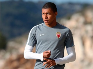 އެމްބަޕޭ މޮނާކޯ ދޫކޮށްލިޔަސް ކުޅޭނީ ފްރެންޗް ލީގުގެ ކްލަބަކަށް: ފްރާންސް ކޯޗު