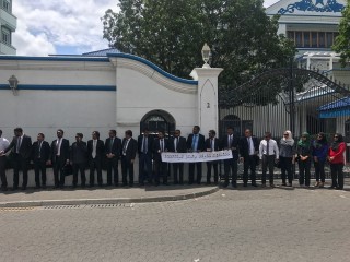 ގާނޫނީ ވަކީލުންގެ "ދުސްތޫރީ ފަސާނާ": ޕެޓިޝަން