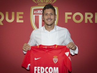 ރަސްމީކޮށް މޮނާކޯ ކުޅުންތެރިޔެއްގެ ގޮތުގައި ޖޮވެޓިކް ދައްކާލުން 